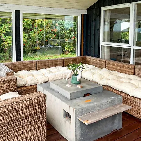 Dom wakacyjny Cozy In With House Sea View Storvorde
